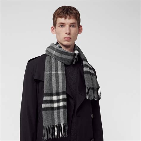 burberry men's scarves discount.